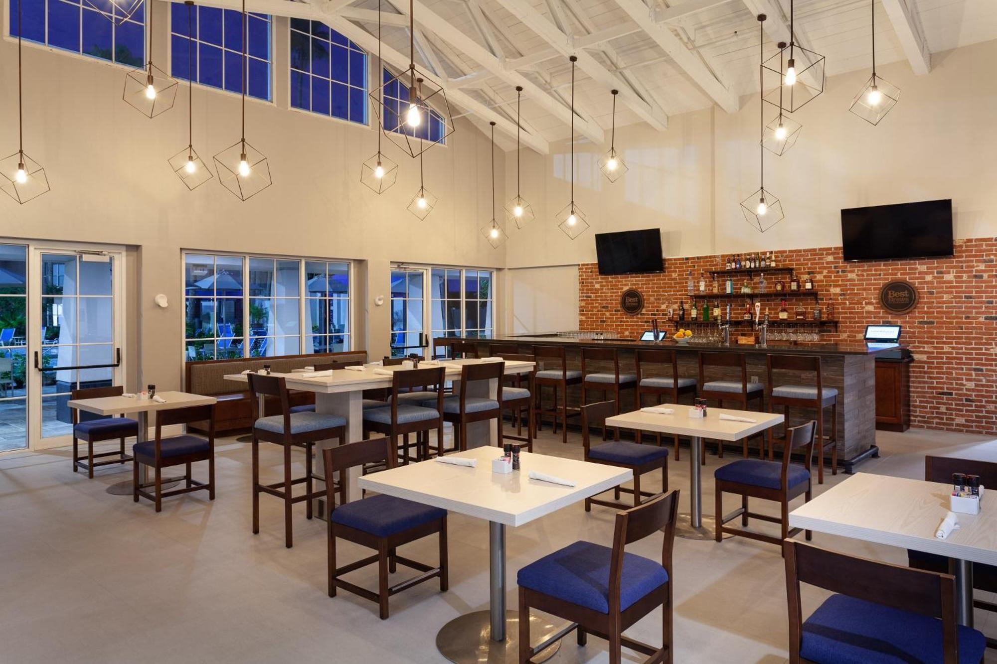 Four Points By Sheraton Orlando Convention Center Williamsburg Exterior photo